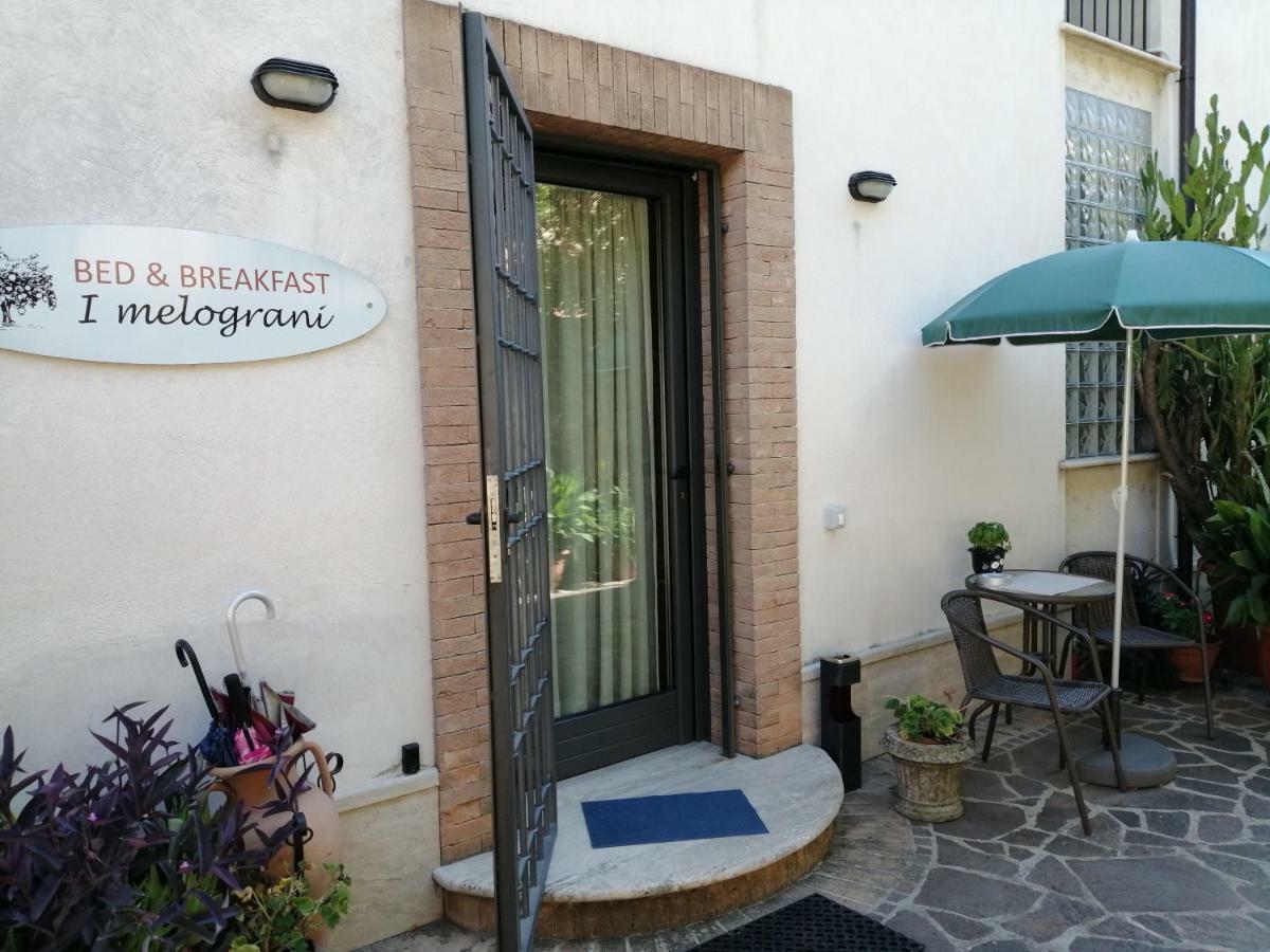 I Melograni Bed & Breakfast Сора Екстериор снимка